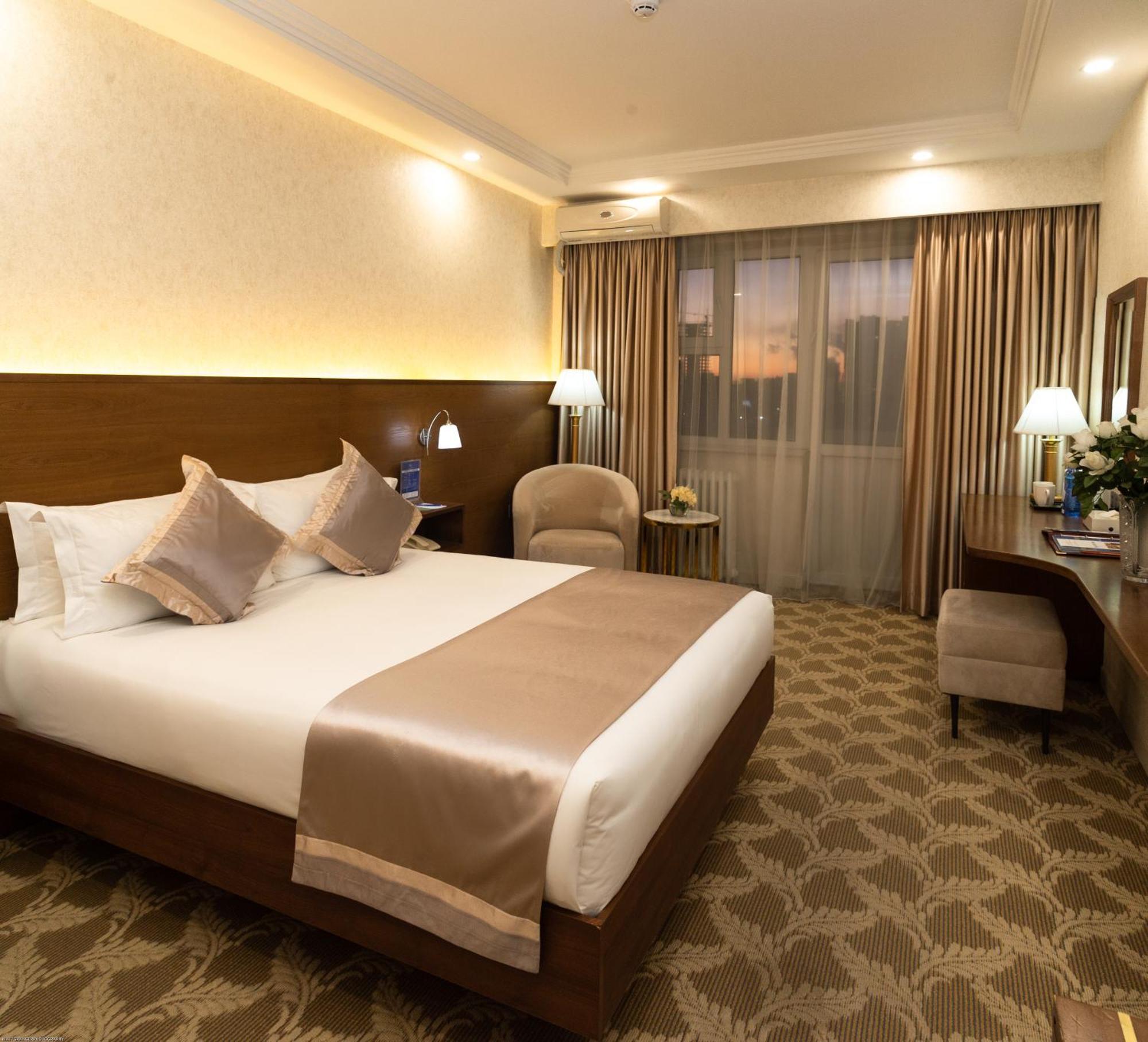 Bayangol Hotel Уланбатар Екстериор снимка